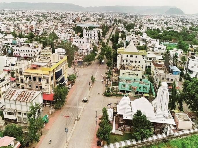 Lockdown In Auranagabad: Citizens determined to stop Corona; The second day of the lockdown was also a success | Lockdown In Auranagabad : कोरोनाला रोखण्यासाठी शहरवासीयांचा निर्धार; लॉकडाऊनचा दुसरा दिवसही यशस्वी  Lockdown In Auranagabad: Citizens determined to stop Corona; The second day of the lockdown was also a success | Lockdown In Auranagabad : कोरोनाला रोखण्यासाठी शहरवासीयांचा निर्धार; लॉकडाऊनचा दुसरा दिवसही यशस्वी