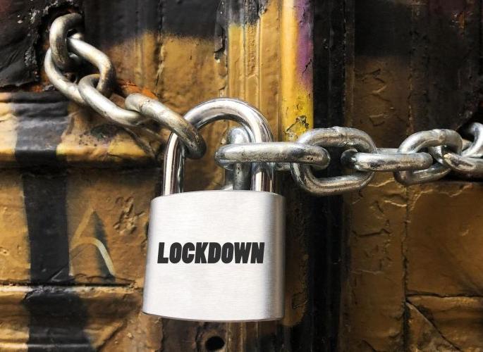 Pune administration demands 10 days lockdown | Coronavirus Pune Lockdown: पुण्यात आता ६ ते ६ बंद : प्रशासन म्हणतं 'लॉकडाऊन हवा', हॉटेल-मॉल रडारवर Pune administration demands 10 days lockdown | Coronavirus Pune Lockdown: पुण्यात आता ६ ते ६ बंद : प्रशासन म्हणतं 'लॉकडाऊन हवा', हॉटेल-मॉल रडारवर