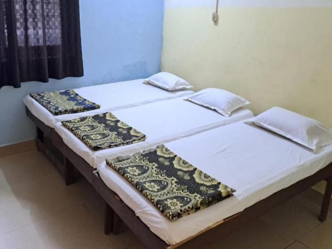 Raid on lodge in Bopdev Ghat; 2 Bangladeshi girls detained, two arrested along with manager | बोपदेव घाटातील लॉजवर छापा; २ बांगलादेशी तरुणी ताब्यात, व्यवस्थापकासह दोघे अटकेत Raid on lodge in Bopdev Ghat; 2 Bangladeshi girls detained, two arrested along with manager | बोपदेव घाटातील लॉजवर छापा; २ बांगलादेशी तरुणी ताब्यात, व्यवस्थापकासह दोघे अटकेत