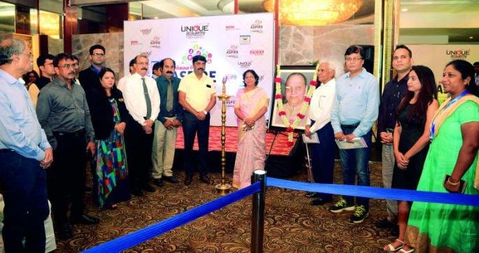 Crowd in Education exhibition 'Aspire' exhibition | शैक्षणिक प्रदर्शन ‘अ‍ॅस्पायर’ प्रदर्शनात गर्दी