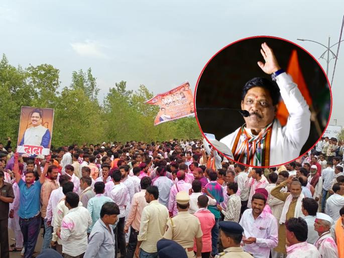 Jalana Lok Sabha Result 2024: In Jalna Maha Vikas Aghadi jubilation; Mahayuti workers are left the counting center | जालन्यात 'मविआ'चा जल्लोष; मतमोजणी केंद्राबाहेरून महायुतीच्या कार्यकर्त्यांचा काढता पाय Jalana Lok Sabha Result 2024: In Jalna Maha Vikas Aghadi jubilation; Mahayuti workers are left the counting center | जालन्यात 'मविआ'चा जल्लोष; मतमोजणी केंद्राबाहेरून महायुतीच्या कार्यकर्त्यांचा काढता पाय