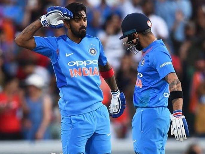Virat kohli take two wickets in one ball ?; 'Secret game' behind to give keeping gloves to KL Rahul | विराट काढतोय एका चेंडूत दोन विकेट?; लोकेशला यष्टीमागे उभं करण्यामागे 'सिक्रेट गेम'