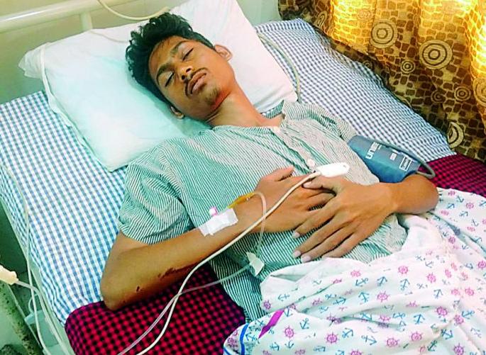 Lokmat help hands: father's struggle to save son | लोकमत मदतीचा हात : मुलाला वाचविण्यासाठी वडिलाची धडपड Lokmat help hands: father's struggle to save son | लोकमत मदतीचा हात : मुलाला वाचविण्यासाठी वडिलाची धडपड