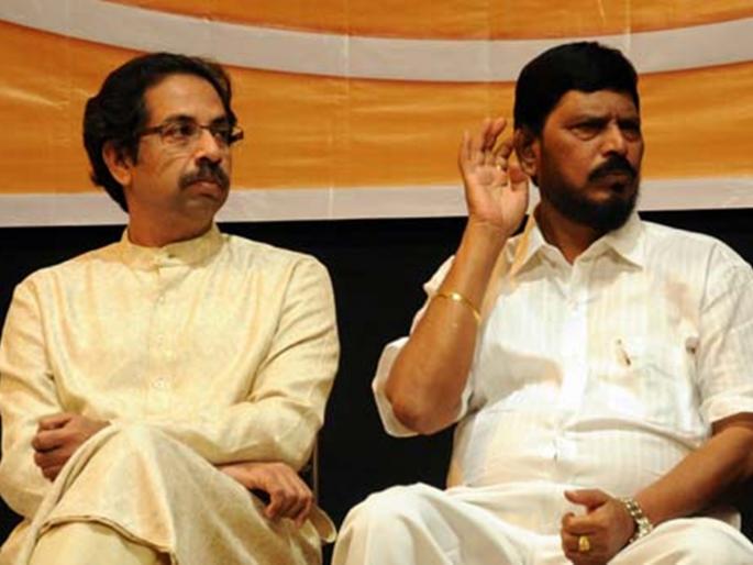 ... otherwise Uddhav Thackeray should quit: Ramdas recalled | ...अन्यथा उद्धव ठाकरेंनी सत्ता सोडावी : रामदास आठवले ... otherwise Uddhav Thackeray should quit: Ramdas recalled | ...अन्यथा उद्धव ठाकरेंनी सत्ता सोडावी : रामदास आठवले