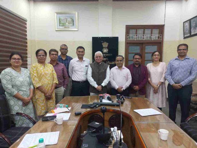 Revolution in Maharashtra's medical sector; First robotic kidney transplant in government hospital | महाराष्ट्राच्या वैद्यकीय क्षेत्रात क्रांती; शासकीय रुग्णालयात पहिले रोबोटिक किडनी ट्रान्सप्लांट Revolution in Maharashtra's medical sector; First robotic kidney transplant in government hospital | महाराष्ट्राच्या वैद्यकीय क्षेत्रात क्रांती; शासकीय रुग्णालयात पहिले रोबोटिक किडनी ट्रान्सप्लांट