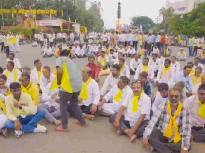 Dhangar tribe to ST. Implement reservation by category | धनगर जमातीला एस.टी. प्रवर्गातून आरक्षणाची अंमलबजावणी करा Dhangar tribe to ST. Implement reservation by category | धनगर जमातीला एस.टी. प्रवर्गातून आरक्षणाची अंमलबजावणी करा