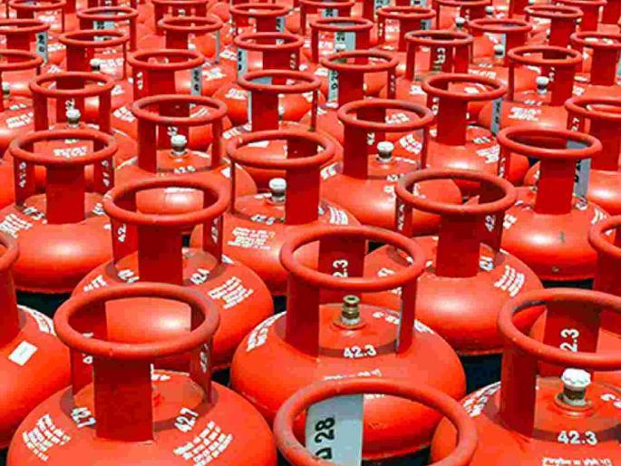 Commercial 64 gas cylinder owner not available for a month | व्यावसायिक ६४ गॅस सिलिंडरच्या मालकाचा महिनाभरापासून शोध Commercial 64 gas cylinder owner not available for a month | व्यावसायिक ६४ गॅस सिलिंडरच्या मालकाचा महिनाभरापासून शोध