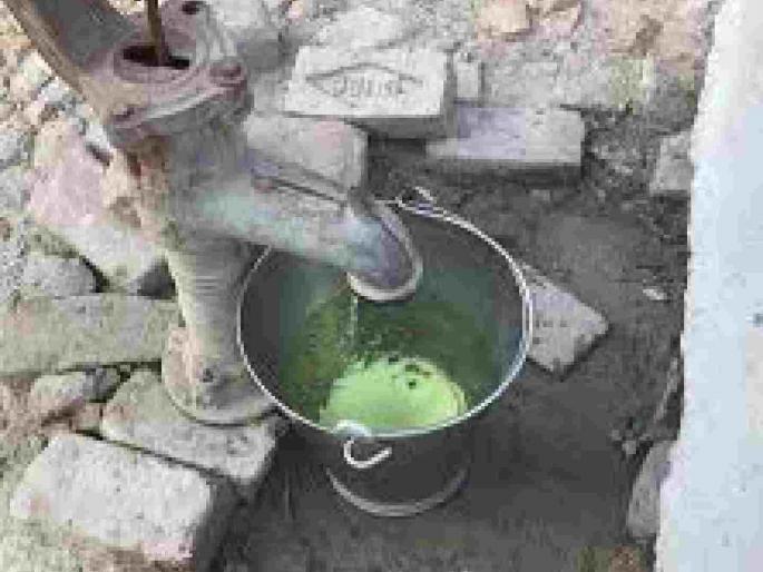supply of foul-smelling muddy water from taps; Even complaining is of no use | नळातून दुर्गंधयुक्त गढूळ पाण्याचा पुरवठा; तक्रार करूनही काहीच फायदा नाही supply of foul-smelling muddy water from taps; Even complaining is of no use | नळातून दुर्गंधयुक्त गढूळ पाण्याचा पुरवठा; तक्रार करूनही काहीच फायदा नाही