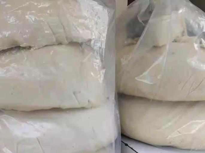 How did the seizure of adulterated khawa worth ten lakhs come from Karnataka to Amravati? | दहा लाखांचा भेसळयुक्त खवा जप्त कर्नाटकातून अमरावतीत आला कसा? How did the seizure of adulterated khawa worth ten lakhs come from Karnataka to Amravati? | दहा लाखांचा भेसळयुक्त खवा जप्त कर्नाटकातून अमरावतीत आला कसा?