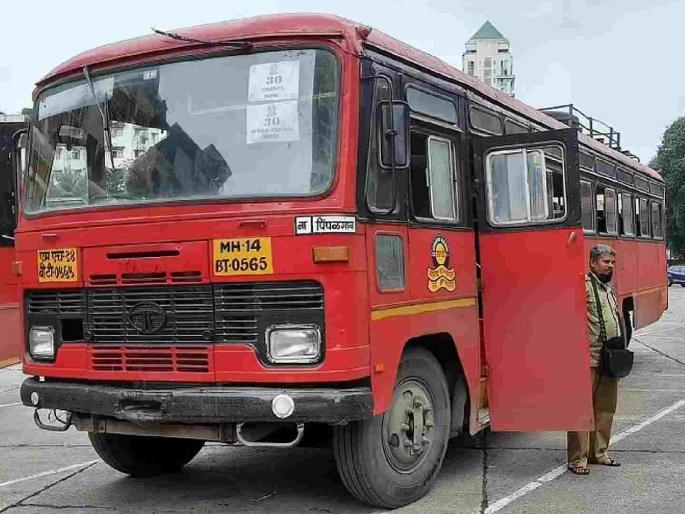 collects money from passengers; But ticket is not given, where to complain? | प्रवाशांकडून पैसे घेतात; पण तिकीट देत नाही, तक्रार करायची तरी कुठे? collects money from passengers; But ticket is not given, where to complain? | प्रवाशांकडून पैसे घेतात; पण तिकीट देत नाही, तक्रार करायची तरी कुठे?