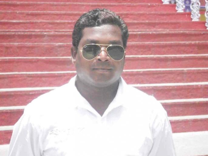 The body of the engineer is found in the drain | नालीत आढळला अभियंत्याचा मृतदेह; मृत्यूचे कारण अस्पष्ट The body of the engineer is found in the drain | नालीत आढळला अभियंत्याचा मृतदेह; मृत्यूचे कारण अस्पष्ट