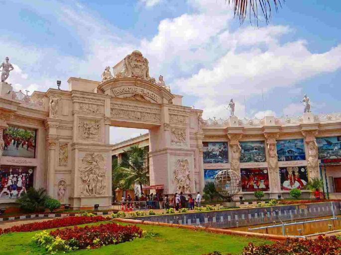 Nagpurkars can experience the magic of light, camera, action; 'Filmcity' to be built in Navargaon in Ramtek | नागपूरकरांना अनुभवता येणार लाइट, कॅमेरा, ॲक्शनची कमाल; रामटेकमधील नवरगावात साकारणार 'फिल्मसिटी' Nagpurkars can experience the magic of light, camera, action; 'Filmcity' to be built in Navargaon in Ramtek | नागपूरकरांना अनुभवता येणार लाइट, कॅमेरा, ॲक्शनची कमाल; रामटेकमधील नवरगावात साकारणार 'फिल्मसिटी'