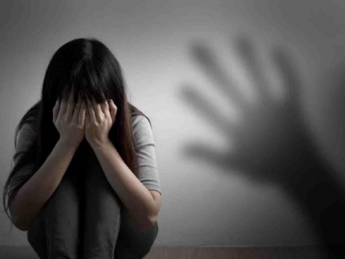 Dozens of women and girls sexually harassed in the name of psychotherapy | मानसोपचाराच्या नावाखाली डझनभर महिला-मुलींचा लैंगिक छळ