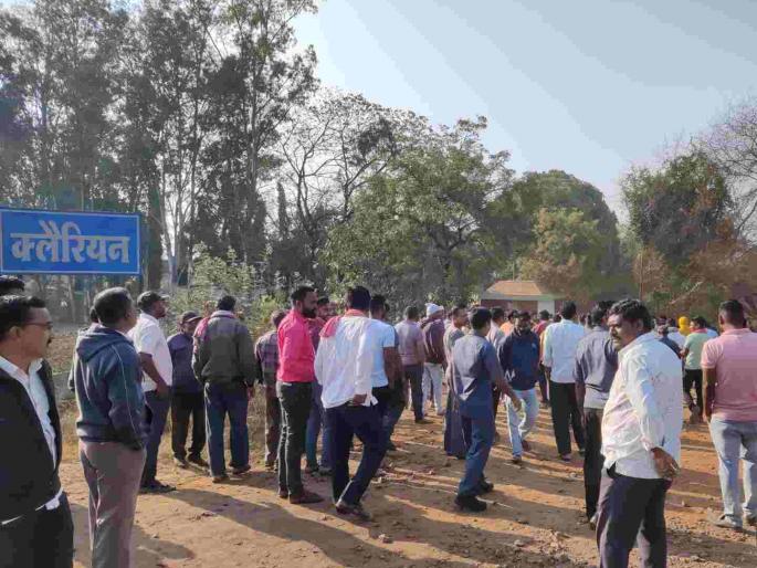 250 Clarion workers in Devadi attack factory; Factory production shut for two days | देव्हाडीतील २५० क्लेरीयन कामगारांचा कारखान्यावर हल्लाबोल; दोन दिवसापासून कारखान्याचे उत्पादन बंद 250 Clarion workers in Devadi attack factory; Factory production shut for two days | देव्हाडीतील २५० क्लेरीयन कामगारांचा कारखान्यावर हल्लाबोल; दोन दिवसापासून कारखान्याचे उत्पादन बंद