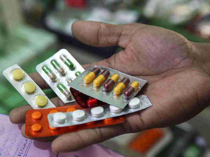 License will be suspended if medicine is sold without a prescription | प्रिस्क्रिप्शनशिवाय औषधी विकल्यास परवाना होईल निलंबित License will be suspended if medicine is sold without a prescription | प्रिस्क्रिप्शनशिवाय औषधी विकल्यास परवाना होईल निलंबित
