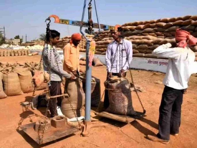 Paddy procurement to be stopped from January 31; Only half of the farmers have sold their paddy | ३१ जानेवारीपासून धान खरेदी होणार बंद; अर्ध्याच शेतकऱ्यांनी विक्री केले धान Paddy procurement to be stopped from January 31; Only half of the farmers have sold their paddy | ३१ जानेवारीपासून धान खरेदी होणार बंद; अर्ध्याच शेतकऱ्यांनी विक्री केले धान
