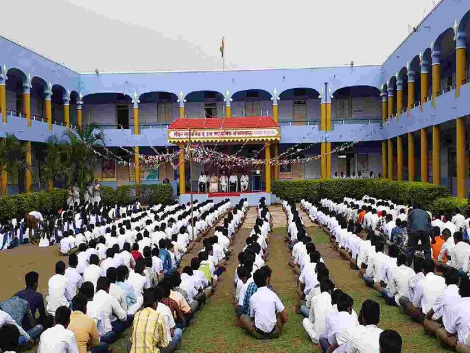 The problems of ashram school employees should be resolved; house rent allowance should be reinstated | आश्रमशाळा कर्मचाऱ्यांच्या समस्या मार्गी लावाव्यात; घरभाडे भत्ता पूर्ववत लागू करावा The problems of ashram school employees should be resolved; house rent allowance should be reinstated | आश्रमशाळा कर्मचाऱ्यांच्या समस्या मार्गी लावाव्यात; घरभाडे भत्ता पूर्ववत लागू करावा