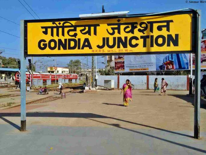 Now 'AC waiting room' at railway station for passengers; Service started from 27th January | आता प्रवाशांसाठी रेल्वे स्थानकावर 'एसी वेटिंग रूम'; २७ जानेवारीपासून सुरू झाली सेवा Now 'AC waiting room' at railway station for passengers; Service started from 27th January | आता प्रवाशांसाठी रेल्वे स्थानकावर 'एसी वेटिंग रूम'; २७ जानेवारीपासून सुरू झाली सेवा