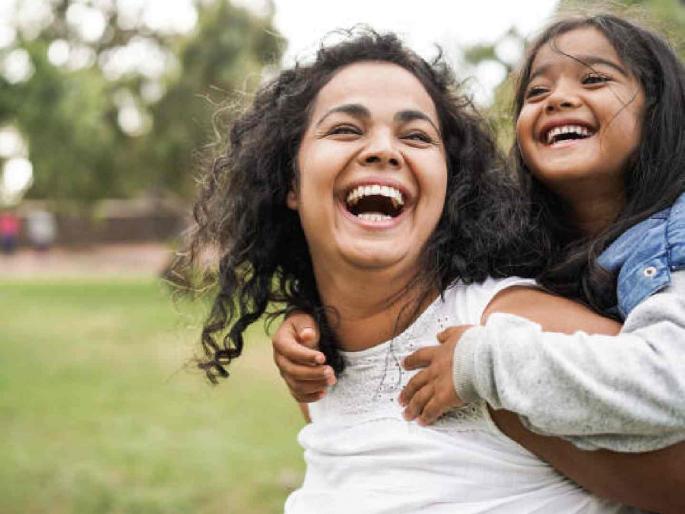 How are happy hormones produced? What should you do to get Gurumantra of happiness | आनंदाचे हार्मोन्स कशे तयार होतात? काय केल्यास तुम्हाला मिळेल आनंदाचा गुरुमंत्र How are happy hormones produced? What should you do to get Gurumantra of happiness | आनंदाचे हार्मोन्स कशे तयार होतात? काय केल्यास तुम्हाला मिळेल आनंदाचा गुरुमंत्र