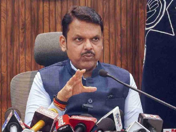 Chief Minister took a 'class' of officers; 'VC' for four hours | मुख्यमंत्र्यांनी घेतला अधिकाऱ्यांचा ‘क्लास’; तब्बल चार तास ‘व्हीसी’ Chief Minister took a 'class' of officers; 'VC' for four hours | मुख्यमंत्र्यांनी घेतला अधिकाऱ्यांचा ‘क्लास’; तब्बल चार तास ‘व्हीसी’