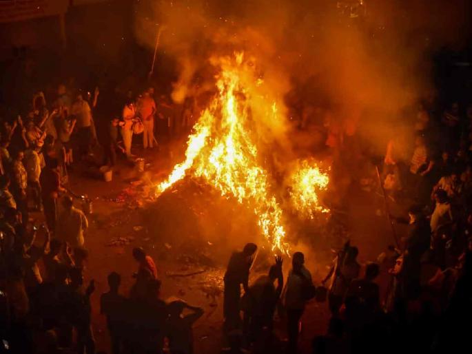 Why is Holi not being lit in Gavrala village even today? | आजही का नाही पेटवली जात गवराळा गावात होळी? Why is Holi not being lit in Gavrala village even today? | आजही का नाही पेटवली जात गवराळा गावात होळी?