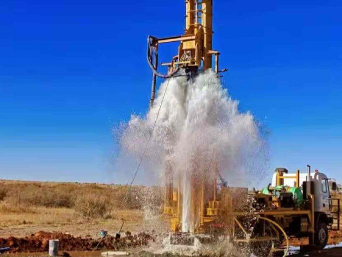 Emphasis will be given to 'flushing' rather than new borewells; Plan prepared for Rs 37 crore | नवीन बोअरवेलपेक्षा 'फ्लशिंग'वर देणार भर; ३७ कोटींचा आराखडा तयार Emphasis will be given to 'flushing' rather than new borewells; Plan prepared for Rs 37 crore | नवीन बोअरवेलपेक्षा 'फ्लशिंग'वर देणार भर; ३७ कोटींचा आराखडा तयार