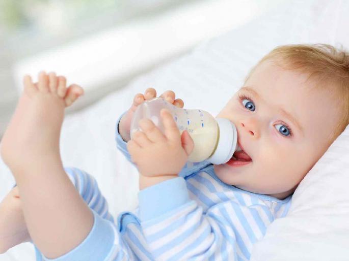 Babies who have lost their mothers will now receive breast milk, instead of powdered milk. | आईपासून पोरकी झालेल्या बालकांना आता पावडरचे नाही, आईचे दूध मिळणार Babies who have lost their mothers will now receive breast milk, instead of powdered milk. | आईपासून पोरकी झालेल्या बालकांना आता पावडरचे नाही, आईचे दूध मिळणार