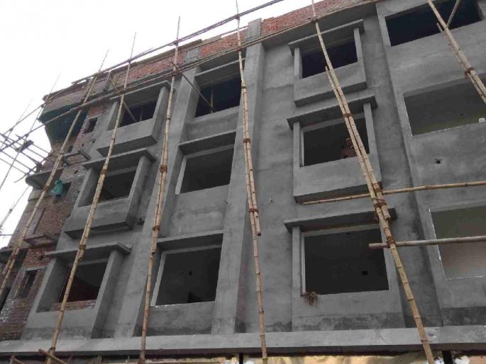 Buildings are being built overnight in the city; when did the municipality give permission? | शहरात रात्रीतून बिल्डिंग उभी राहतेय; पालिकेने परवानगी दिली कधी? Buildings are being built overnight in the city; when did the municipality give permission? | शहरात रात्रीतून बिल्डिंग उभी राहतेय; पालिकेने परवानगी दिली कधी?