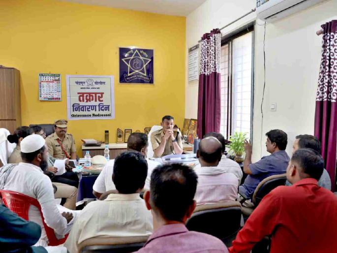 Errors on the 'Chandrapur Police' website: One person's name in the photo is another's; There is also a mistake in the officer's position | 'चंद्रपूर पोलिस' साइटवरच चुका : फोटो एकाचा नाव दुसऱ्याचे ; अधिकाऱ्यांच्या पदातही चुकी