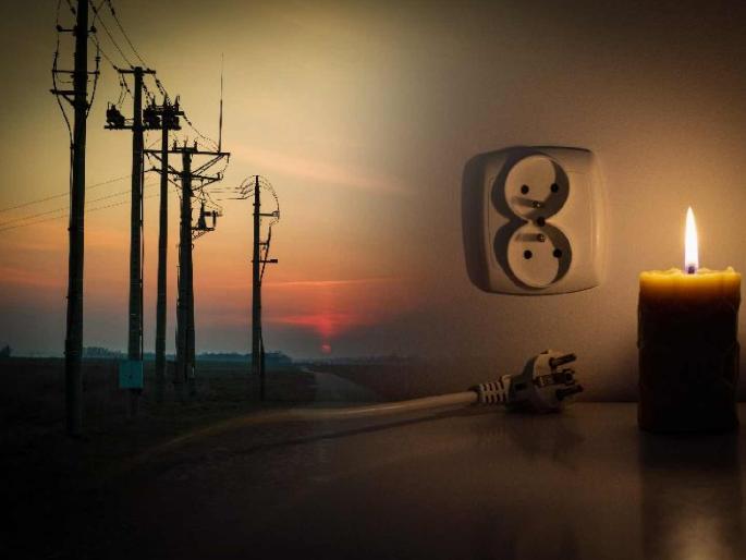 Darkness and frustration every day, anger of citizens; Electricity shut down every day in the name of maintenance | रोज अंधार अन् वैताग, नागरिकांचा संताप; मेंटनन्सच्या नावावर दररोज वीज बंद Darkness and frustration every day, anger of citizens; Electricity shut down every day in the name of maintenance | रोज अंधार अन् वैताग, नागरिकांचा संताप; मेंटनन्सच्या नावावर दररोज वीज बंद