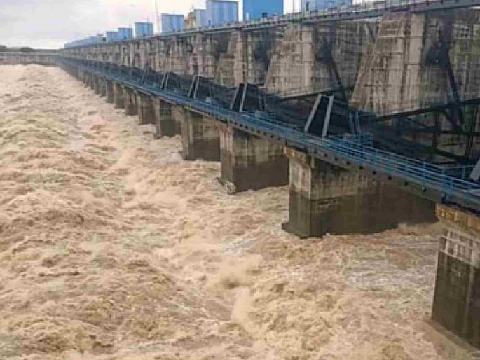 Rehabilitation of 2,553 Gosekhurd project victims stalled; Village rehabilitation issue on the agenda | २,५५३ गोसेखुर्द प्रकल्पग्रस्तांचे पुनर्वसन रखडले; गावांच्या पुनर्वसनाची समस्या ऐरणीवर Rehabilitation of 2,553 Gosekhurd project victims stalled; Village rehabilitation issue on the agenda | २,५५३ गोसेखुर्द प्रकल्पग्रस्तांचे पुनर्वसन रखडले; गावांच्या पुनर्वसनाची समस्या ऐरणीवर