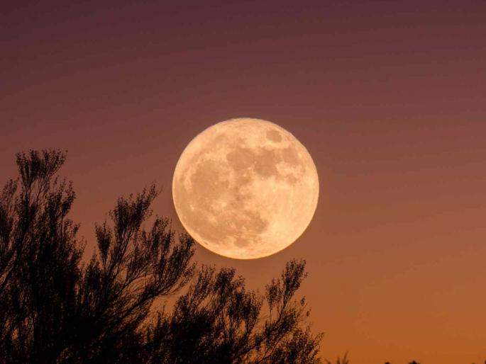The moon will become a 'supermoon' before Independence Day, a glimpse of the space station will also be visible! | स्वातंत्र्यदिनाआधी चंद्र होईल 'सुपरमून', स्पेस स्टेशनची देखील दिसणार झलक!