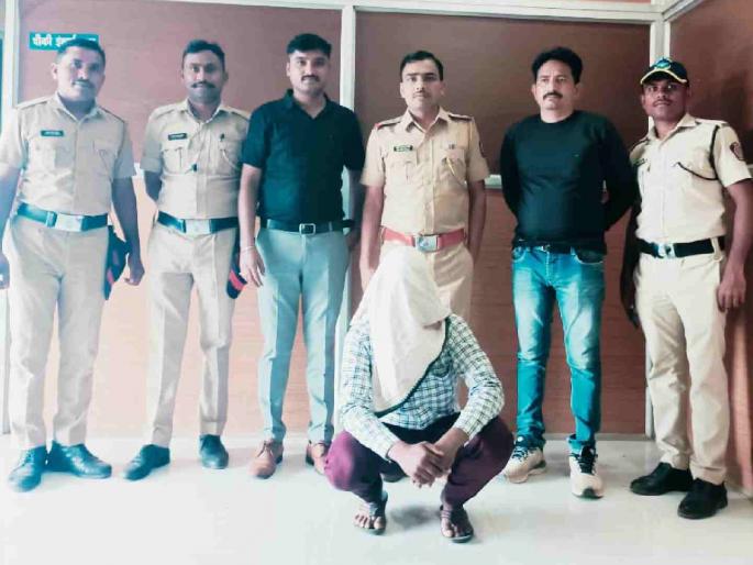 Crime News : Private teacher gave abortion pills to 16-year-old student! He had an immoral relationship with the girl for three years | Crime News : खाजगी शिक्षकाने १६ वर्षीय विद्यार्थीनीला दिल्या गर्भपाताच्या गाेळ्या ! तीन वर्षांपासून मुलीसोबत ठेवले अनैतिक संबध Crime News : Private teacher gave abortion pills to 16-year-old student! He had an immoral relationship with the girl for three years | Crime News : खाजगी शिक्षकाने १६ वर्षीय विद्यार्थीनीला दिल्या गर्भपाताच्या गाेळ्या ! तीन वर्षांपासून मुलीसोबत ठेवले अनैतिक संबध