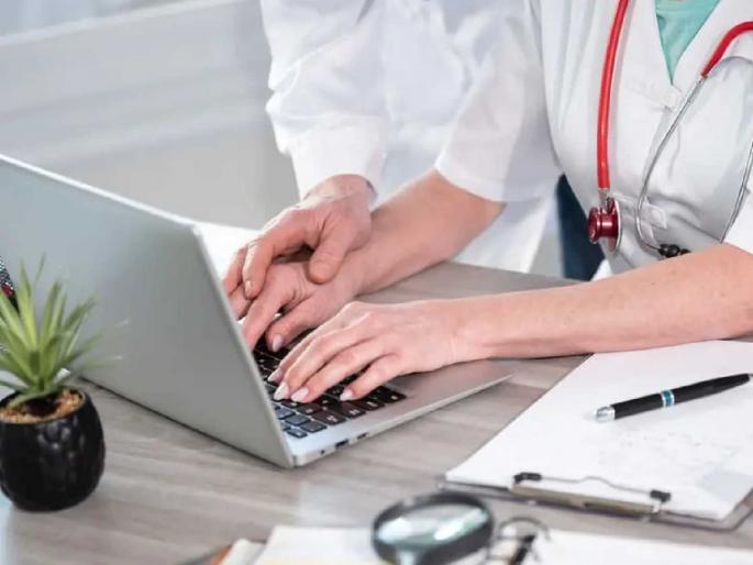 A stir in the medical field! 27-year-old resident woman doctor molested ; Mayo's department head Dr. Vyavare booked | वैद्यकीय क्षेत्रात खळबळ ! २७ वर्षीय निवासी डॉक्टर महिलेसोबत विनयभंग; मेयोच्या विभागप्रमुखाविरुद्ध गुन्हा दाखल