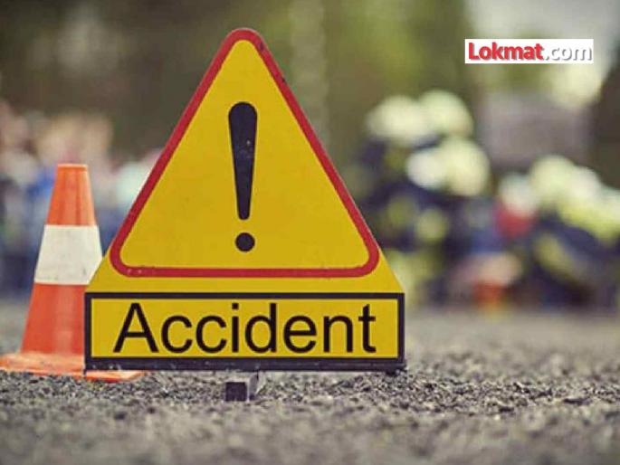 Horrific accident in Gondia, two bikes collide in front of Samora; One dead, two seriously injured | गोंदियात भीषण अपघात, दोन दुचाकींची समाेरासमोर धडक; एक ठार, दोन जण गंभीर Horrific accident in Gondia, two bikes collide in front of Samora; One dead, two seriously injured | गोंदियात भीषण अपघात, दोन दुचाकींची समाेरासमोर धडक; एक ठार, दोन जण गंभीर