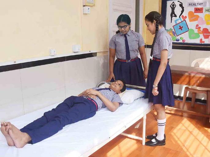 'Sick room' is mandatory in every school to protect the health of students! | विद्यार्थ्यांचे आरोग्य जपण्यासाठी प्रत्येक शाळेत 'सिक रूम' बंधनकारक ! 'Sick room' is mandatory in every school to protect the health of students! | विद्यार्थ्यांचे आरोग्य जपण्यासाठी प्रत्येक शाळेत 'सिक रूम' बंधनकारक !