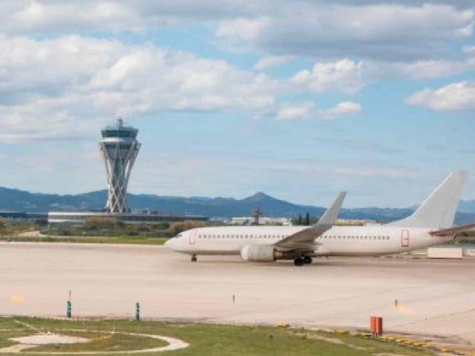 Flights to 'take off' from Belora airport from April | बेलोरा विमानतळावरुन एप्रिलपासून विमानांचे होईल 'टेक ऑफ' Flights to 'take off' from Belora airport from April | बेलोरा विमानतळावरुन एप्रिलपासून विमानांचे होईल 'टेक ऑफ'