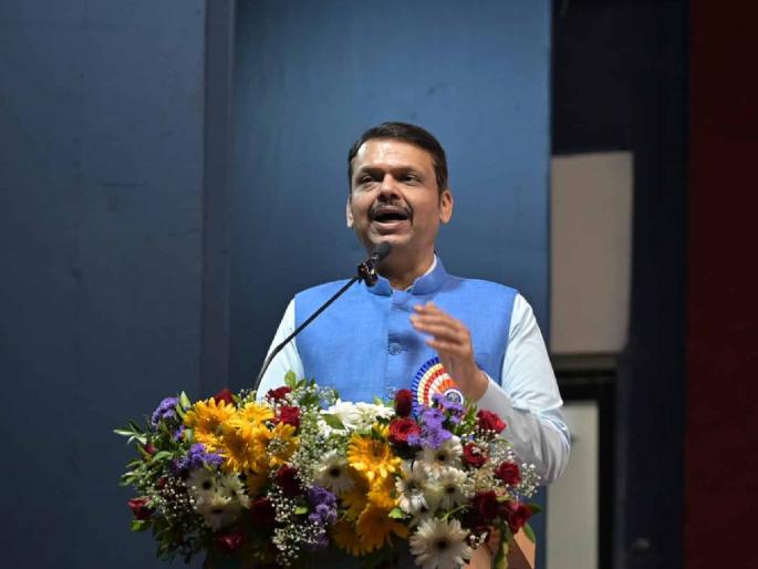 There is no discussion of ministerial posts at Munde's level; ministerial posts are discussed only among three leaders. | मुंडेंच्या स्तरावर मंत्रिपदाची चर्चा होत नाही; मंत्रिपदाची चर्चा केवळ तीन नेत्यांमध्ये..