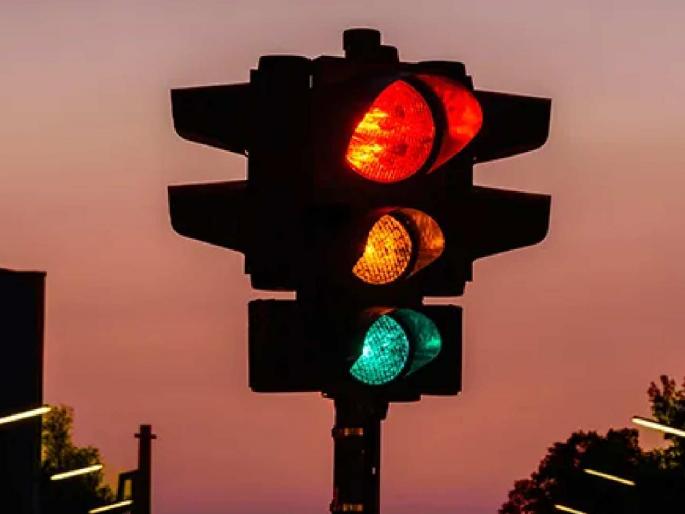 Crores of rupees spent in vain, signal system in Bhandara city closed for four years | कोट्यवधींचा खर्च गेला व्यर्थ, भंडारा शहरातील सिग्नल यंत्रणा चार वर्षांपासून बंद