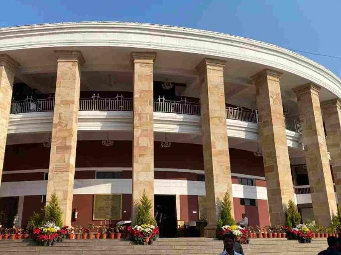 Ministers' chambers in Vidhan Bhavan are insufficient, approval to build 16 chambers at a cost of Rs. 2.5 crore | विधानभवनात मंत्र्यांची दालने अपुरी, अडीज कोटी खर्च करून १६ दालने उभारण्याची मंजुरी