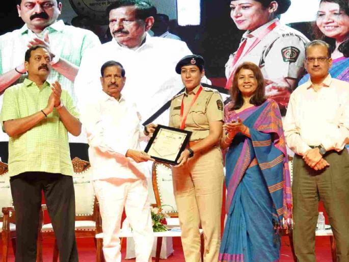 Forest Department's gold medal-winning RFO suspended after 40 days | वने विभागाच्या सुवर्ण पदक विजेत्या आरएफओला ४० दिवसांतच निलंबन Forest Department's gold medal-winning RFO suspended after 40 days | वने विभागाच्या सुवर्ण पदक विजेत्या आरएफओला ४० दिवसांतच निलंबन