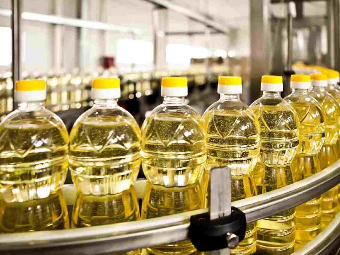 Fake edible oil under branded name, raid on trader in Lakadganj | ब्रॅंडेडच्या नावाने नकली खाद्यतेल, लकडगंजमधील व्यापाऱ्याकडे धाड Fake edible oil under branded name, raid on trader in Lakadganj | ब्रॅंडेडच्या नावाने नकली खाद्यतेल, लकडगंजमधील व्यापाऱ्याकडे धाड
