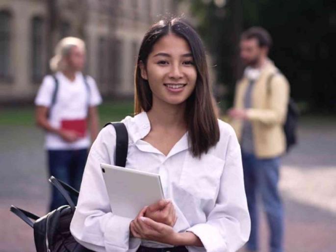 ..so as many as 55 thousand seats in class 11 will remain vacant | .. तर अकरावीच्या तब्बल ५५ हजार जागा राहणार रिक्त ..so as many as 55 thousand seats in class 11 will remain vacant | .. तर अकरावीच्या तब्बल ५५ हजार जागा राहणार रिक्त