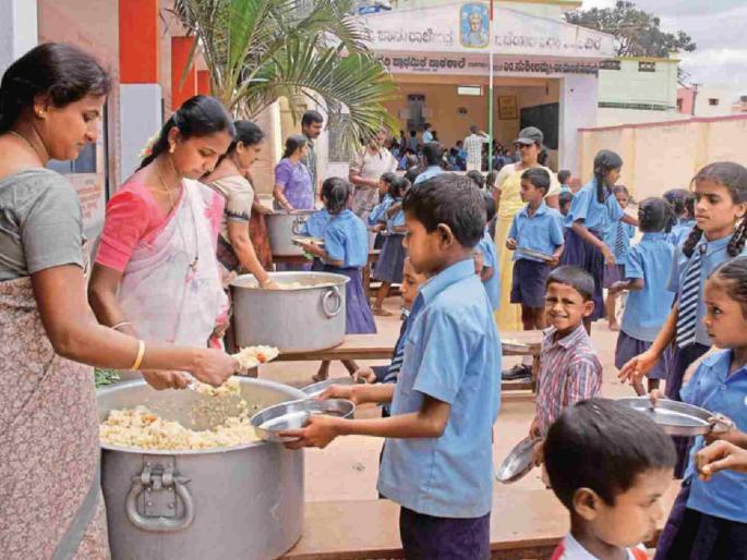 The contract for nutritional food from self-help groups is about to be withdrawn. | बचत गटाकडील पोषण आहाराचे कंत्राट काढण्याचा घाट The contract for nutritional food from self-help groups is about to be withdrawn. | बचत गटाकडील पोषण आहाराचे कंत्राट काढण्याचा घाट