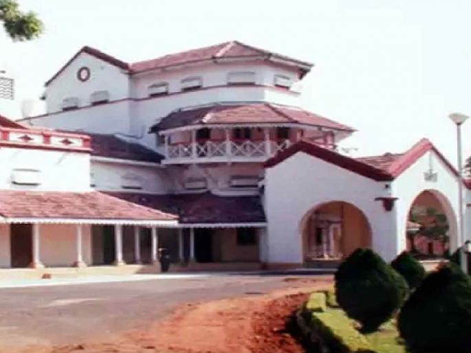 Seniority criteria for ministers for allotment of bungalows; A dozen ministers will have to live in Nag Bhavan | बंगले वाटपासाठी मंत्र्यांच्या ज्येष्ठतेचा निकष; एक डझन मंत्र्यांना नाग भवनात राहावे लागणार Seniority criteria for ministers for allotment of bungalows; A dozen ministers will have to live in Nag Bhavan | बंगले वाटपासाठी मंत्र्यांच्या ज्येष्ठतेचा निकष; एक डझन मंत्र्यांना नाग भवनात राहावे लागणार