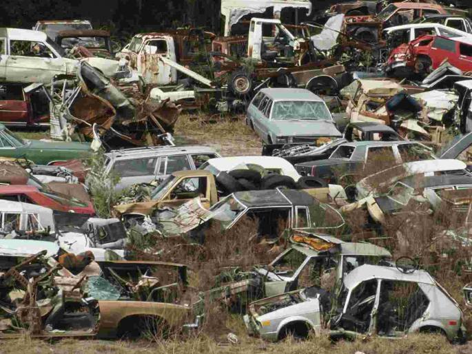 How many 15-year-old vehicles were scrapped in the district? | जिल्ह्यात १५ वर्षे वय झालेली किती वाहने भंगारात निघाली? How many 15-year-old vehicles were scrapped in the district? | जिल्ह्यात १५ वर्षे वय झालेली किती वाहने भंगारात निघाली?