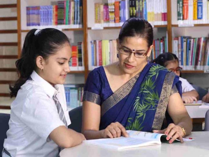 There are no women teachers in 645 schools in the district! How will girls be counseled? | जिल्ह्यातील ६४५ शाळांमध्ये महिला शिक्षकच नाहीत! कसे होणार मुलींचे समुपदेशन ? There are no women teachers in 645 schools in the district! How will girls be counseled? | जिल्ह्यातील ६४५ शाळांमध्ये महिला शिक्षकच नाहीत! कसे होणार मुलींचे समुपदेशन ?