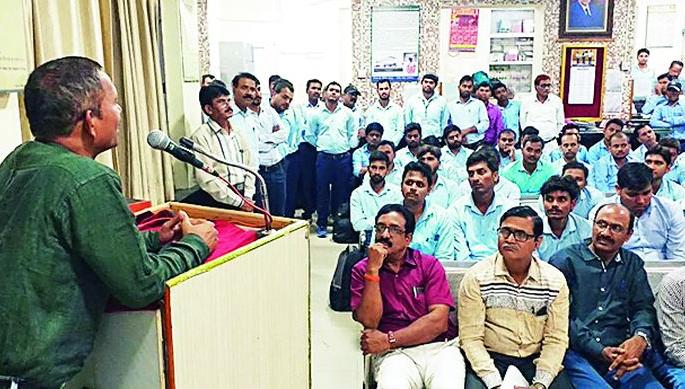 Don't Pass Through the Red Signal: Workshop for Locopilot | रेड सिग्नल ओलांडून पुढे जाऊ नका : लोकोपायलटसाठी कार्यशाळा Don't Pass Through the Red Signal: Workshop for Locopilot | रेड सिग्नल ओलांडून पुढे जाऊ नका : लोकोपायलटसाठी कार्यशाळा