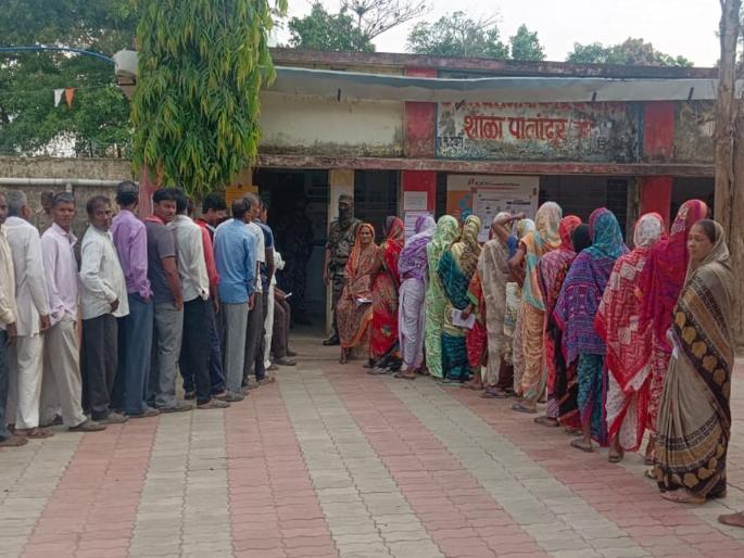 Gondia: 7.22 percent polling till 9 am in Bhandara-Gondia | Gondia: भंडारा -गोंदियात सकाळी ९ पर्यंत ७.२२ टक्के मतदान Gondia: 7.22 percent polling till 9 am in Bhandara-Gondia | Gondia: भंडारा -गोंदियात सकाळी ९ पर्यंत ७.२२ टक्के मतदान