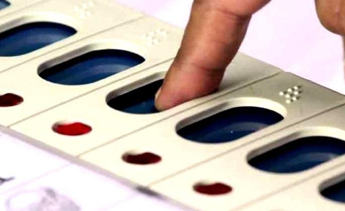 Lok Sabha Election 2019: The Legislative Assembly of the Legislative Assembly sowing | Lok Sabha Election 2019 : प्रचार लोकसभेचा पेरणी विधानसभेची Lok Sabha Election 2019: The Legislative Assembly of the Legislative Assembly sowing | Lok Sabha Election 2019 : प्रचार लोकसभेचा पेरणी विधानसभेची